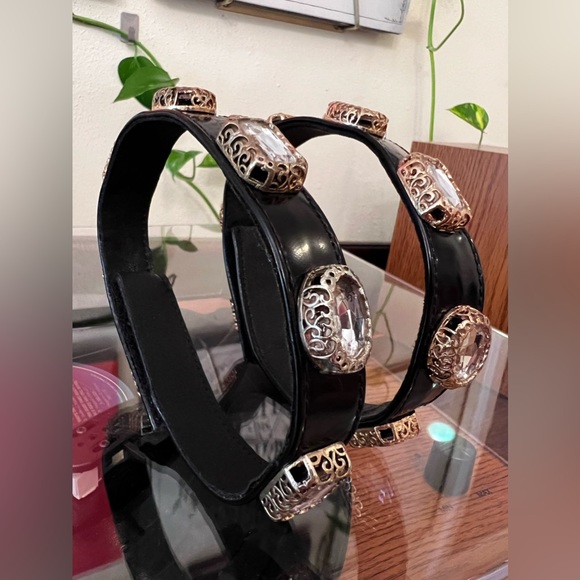 👢Sparkling Boot Bands, Adjustable Boot Bracelets, Women’s Fashion, Pair, Gold - Picture 12 of 14